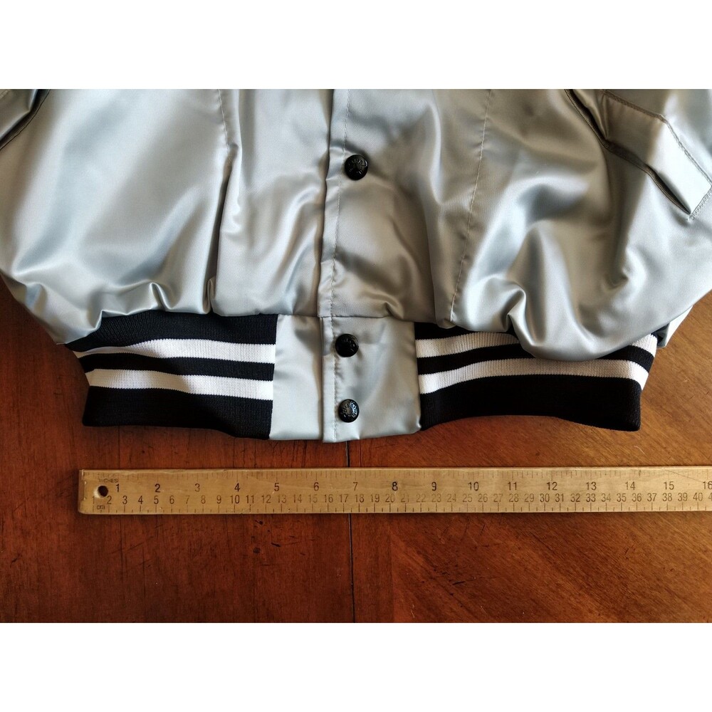 Vintage King Louie Pro Fit Silver Bomber Jacket Adult Large Nylon USA Wix Filter - Picture 10 of 16